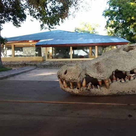 Crocodile Park Bungalow Kataragama Exterior photo